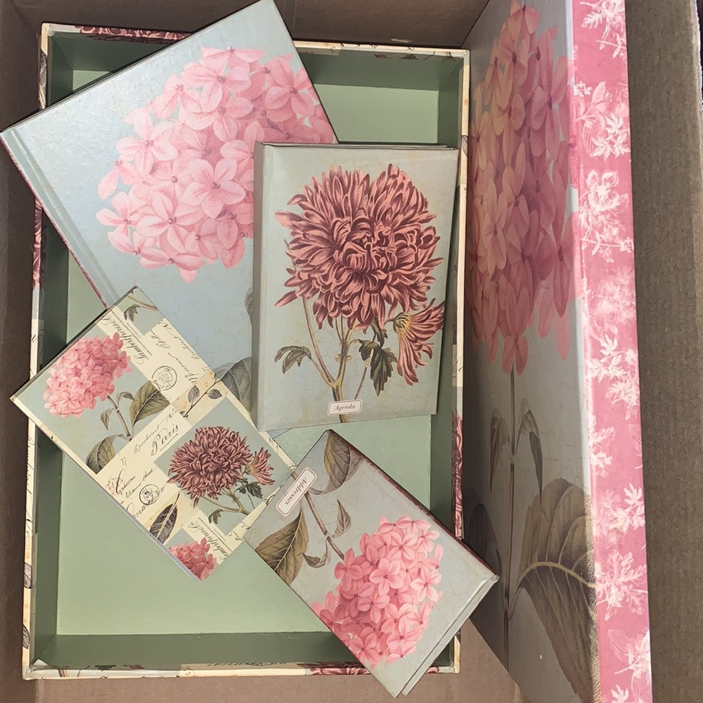 SALE!! Box set botanical stationary giftgiving condition, Address book,  seed
